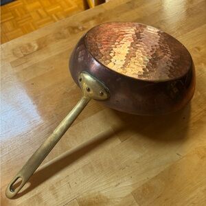 Elegant Copper Skillet with Brass Handle